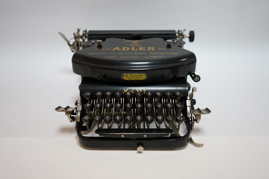 Typewriter Adler Model 7