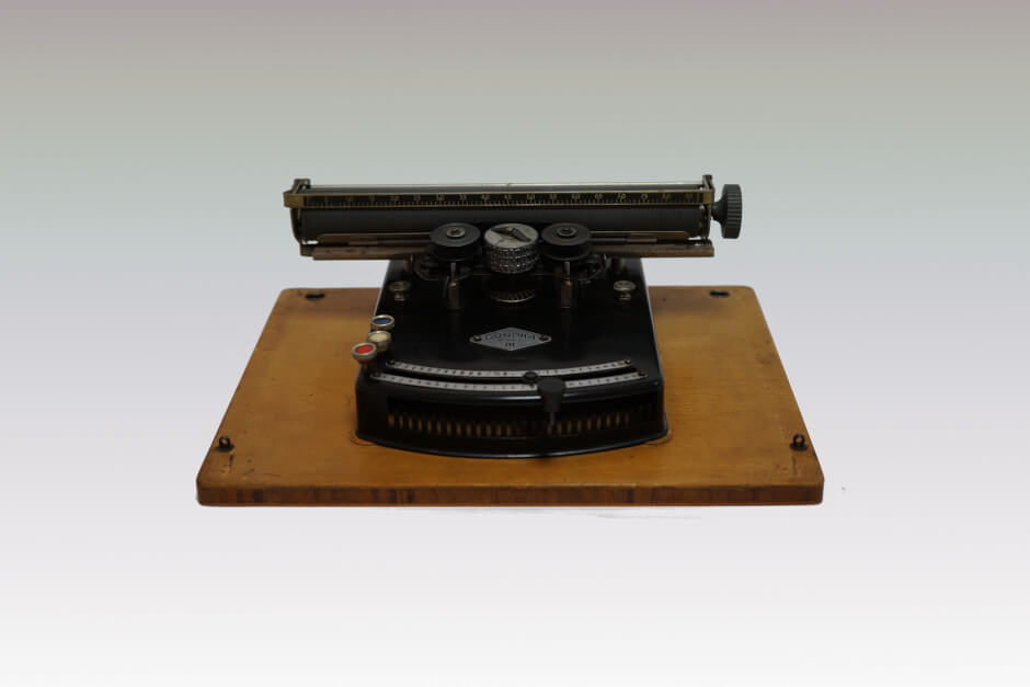 Typewriter Gundka Model 3
