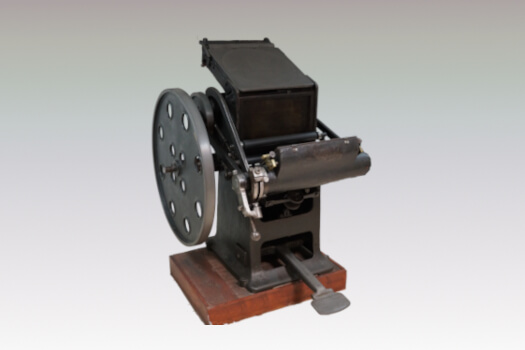 Foot-operated and electric printing press